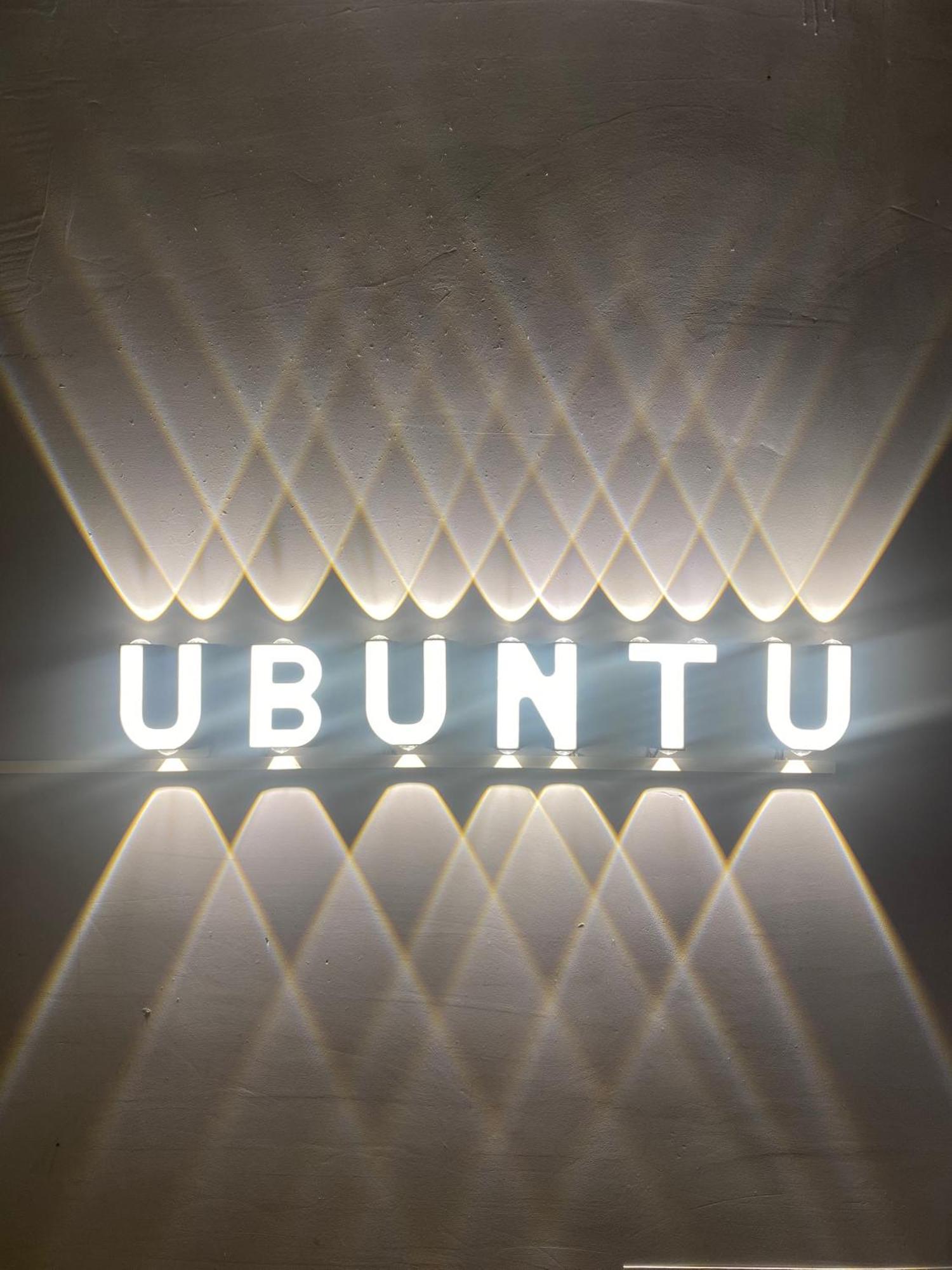 Ubuntu Homestay & Tours Hanoi Buitenkant foto