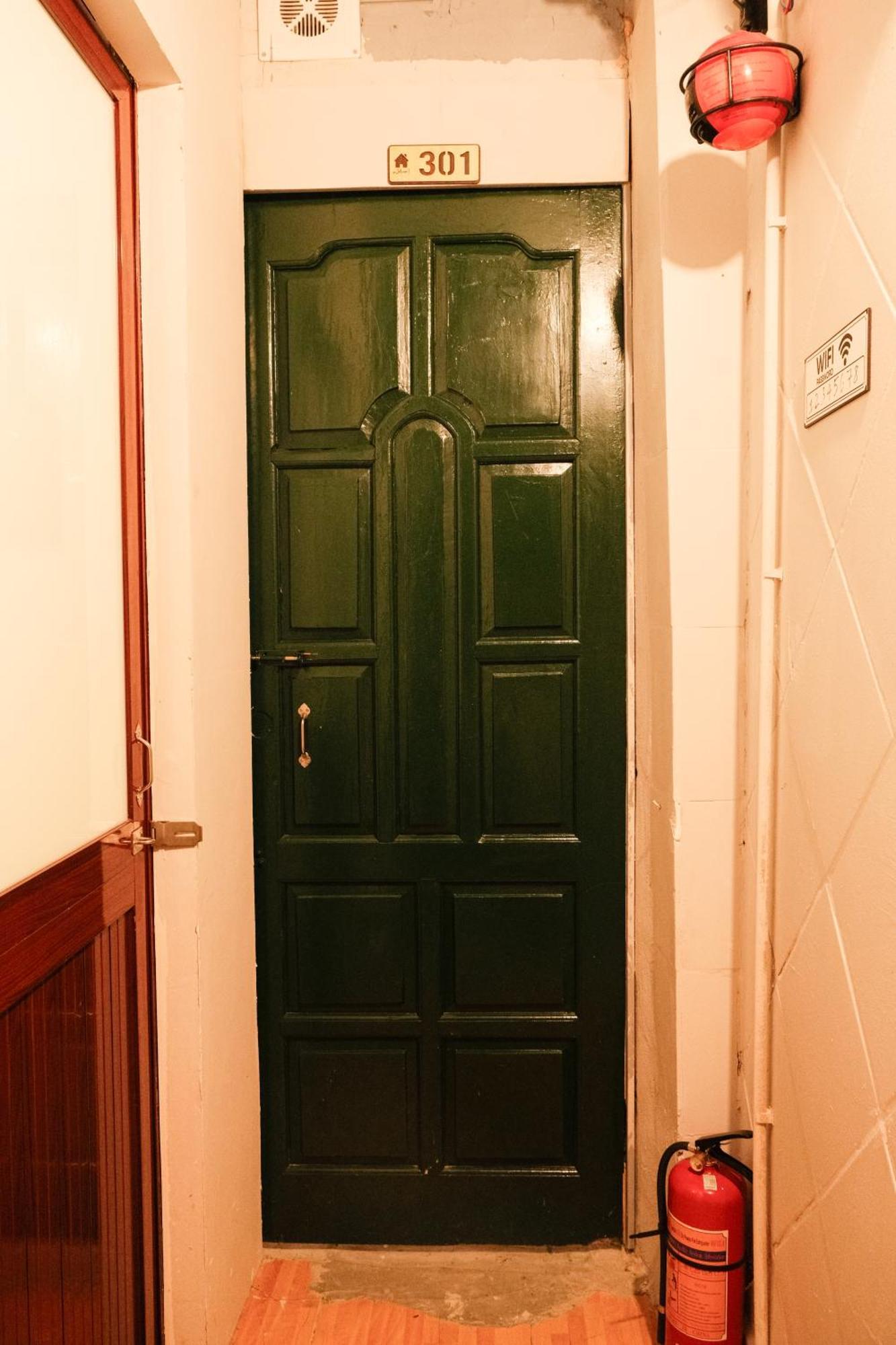 Ubuntu Homestay & Tours Hanoi Buitenkant foto