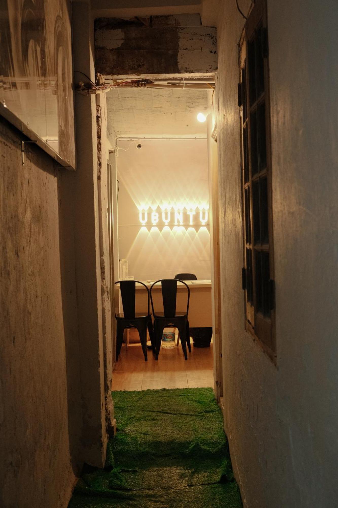 Ubuntu Homestay & Tours Hanoi Buitenkant foto