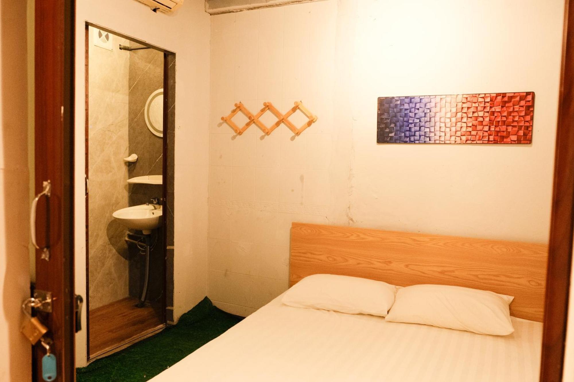 Ubuntu Homestay & Tours Hanoi Buitenkant foto