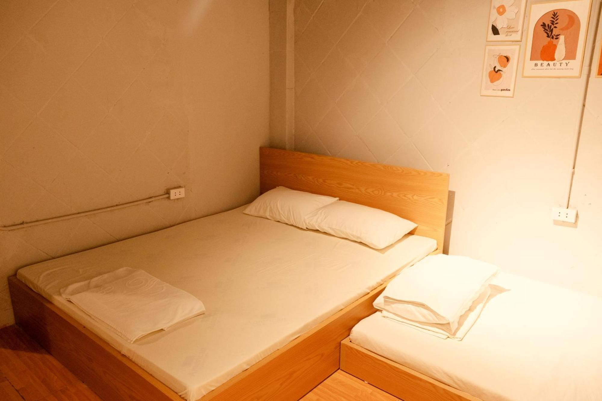 Ubuntu Homestay & Tours Hanoi Buitenkant foto