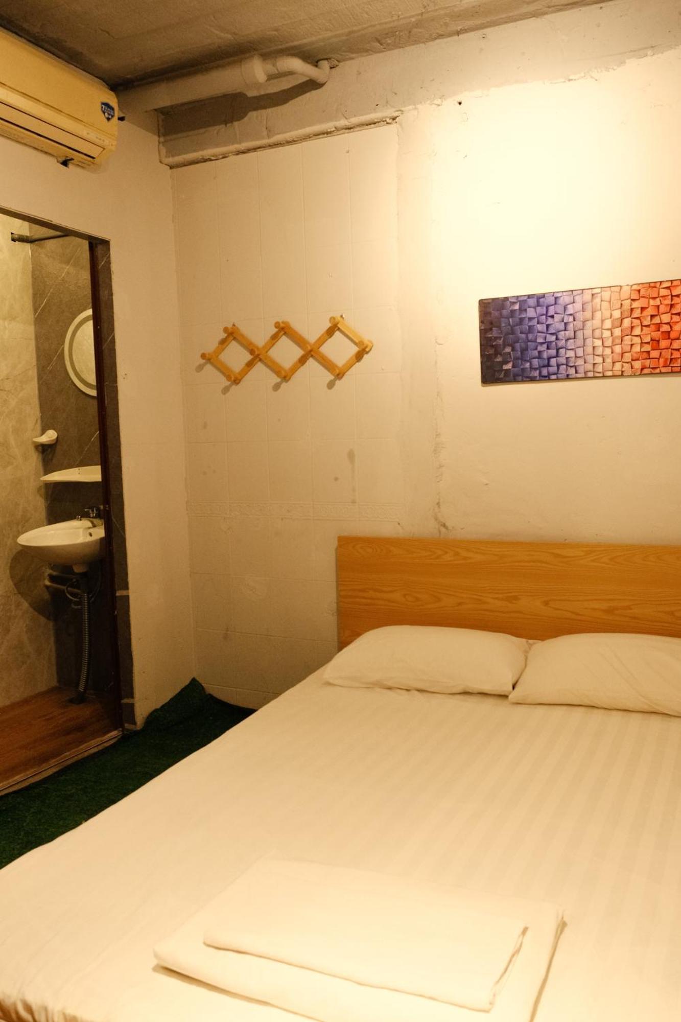 Ubuntu Homestay & Tours Hanoi Buitenkant foto