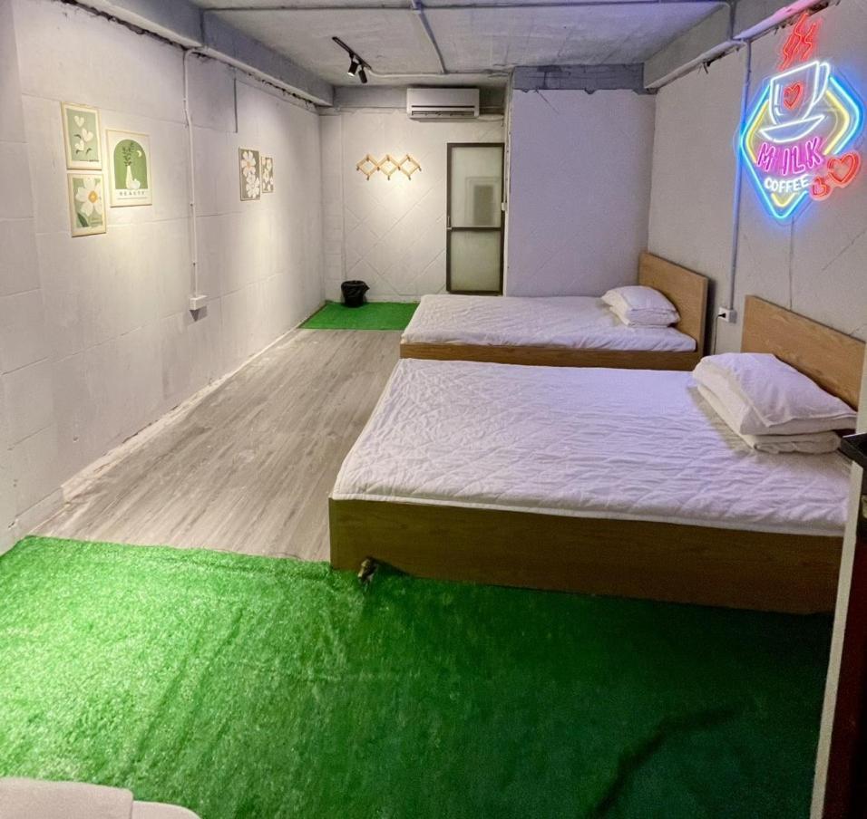 Ubuntu Homestay & Tours Hanoi Buitenkant foto