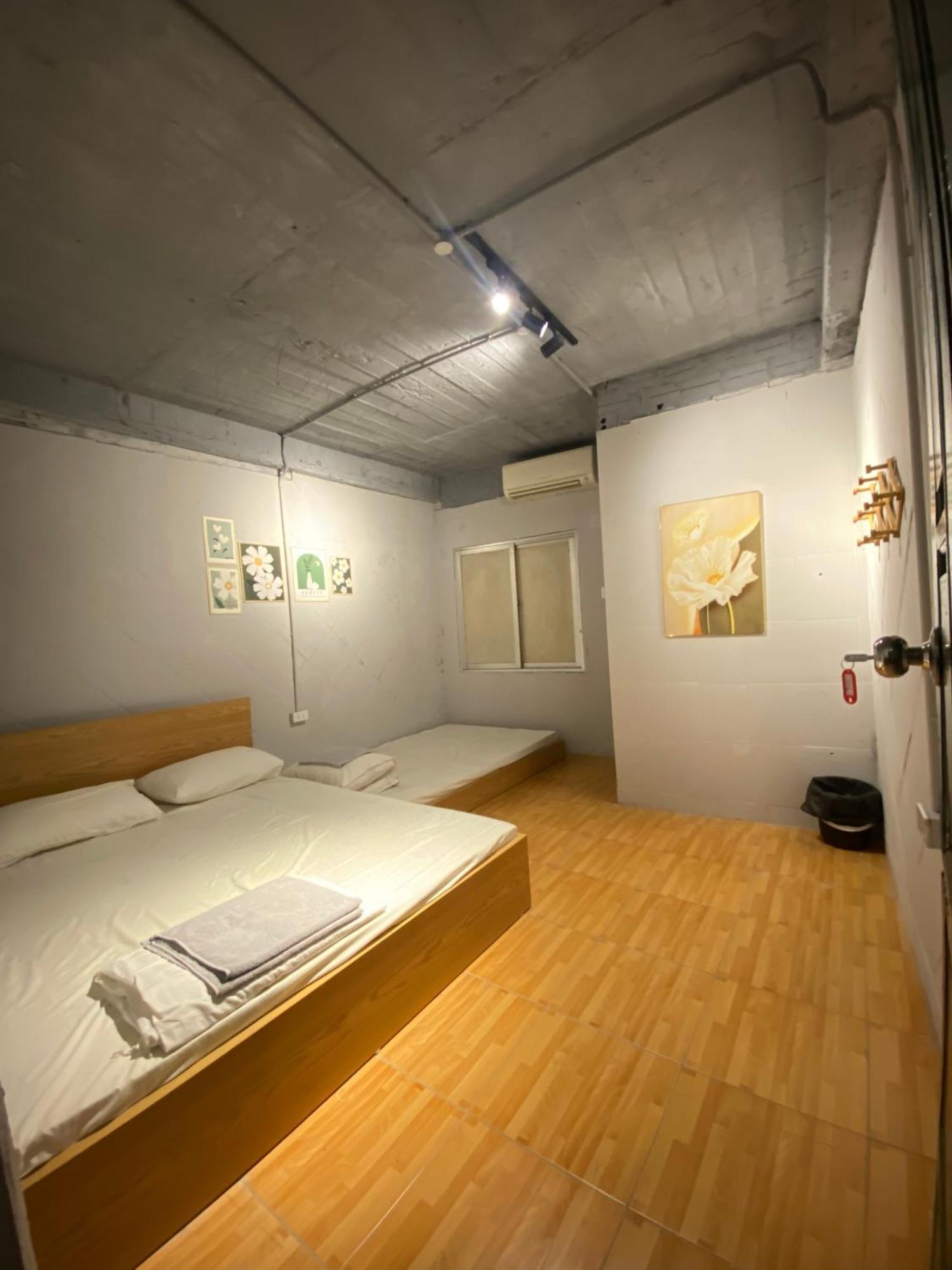 Ubuntu Homestay & Tours Hanoi Buitenkant foto